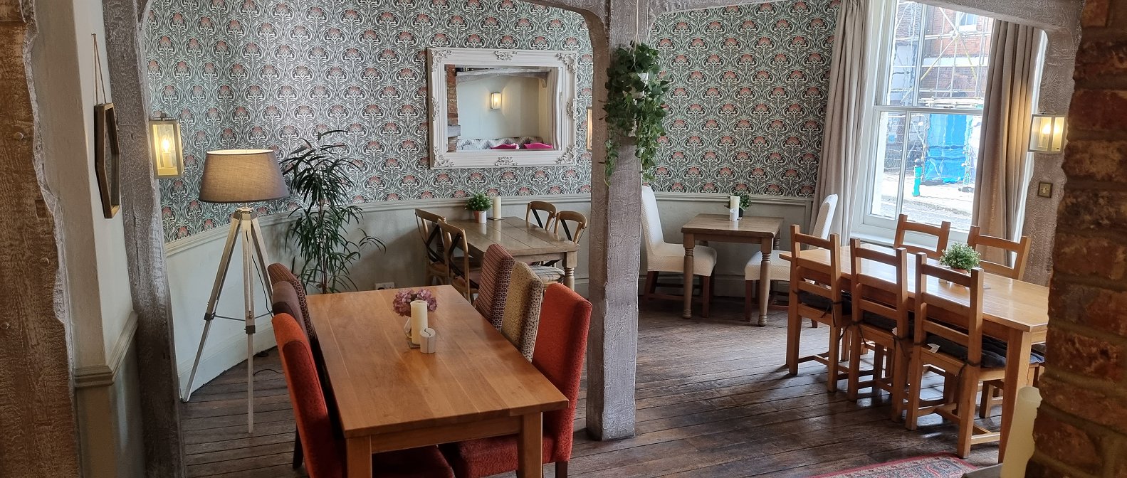 White Hart Hotel & Restaurant Whitchurch accommodation/bed-and-breakfast/pub food Newbury